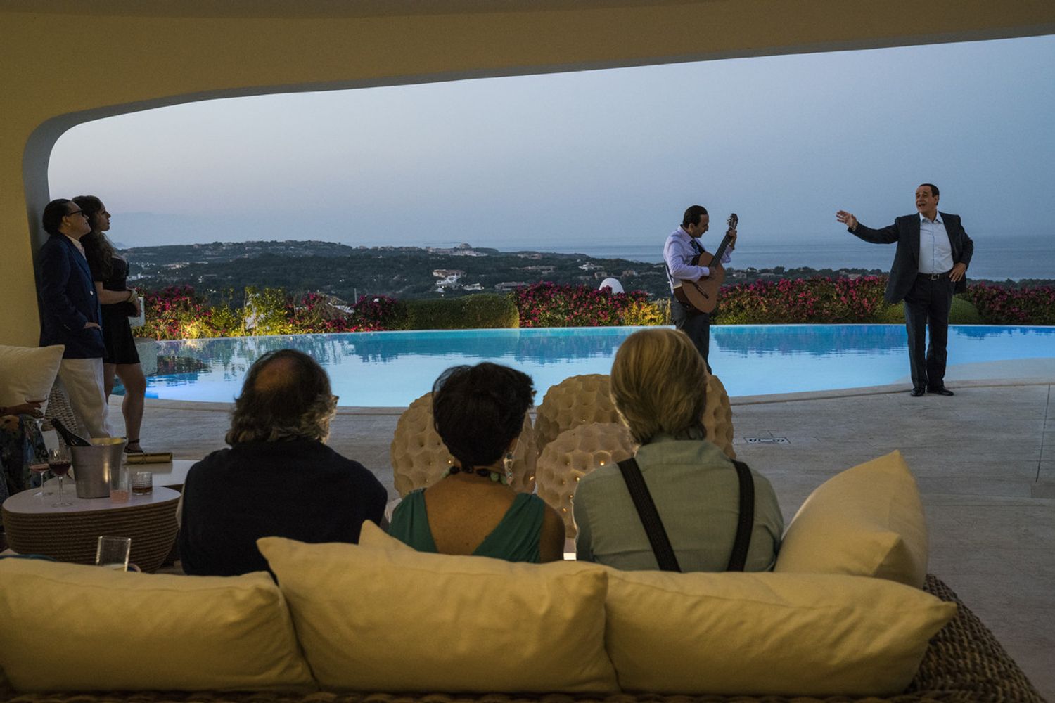 Toni Servillo &egrave; Silvio Berlusconi in 'Loro 1' di Paolo Sorrentino