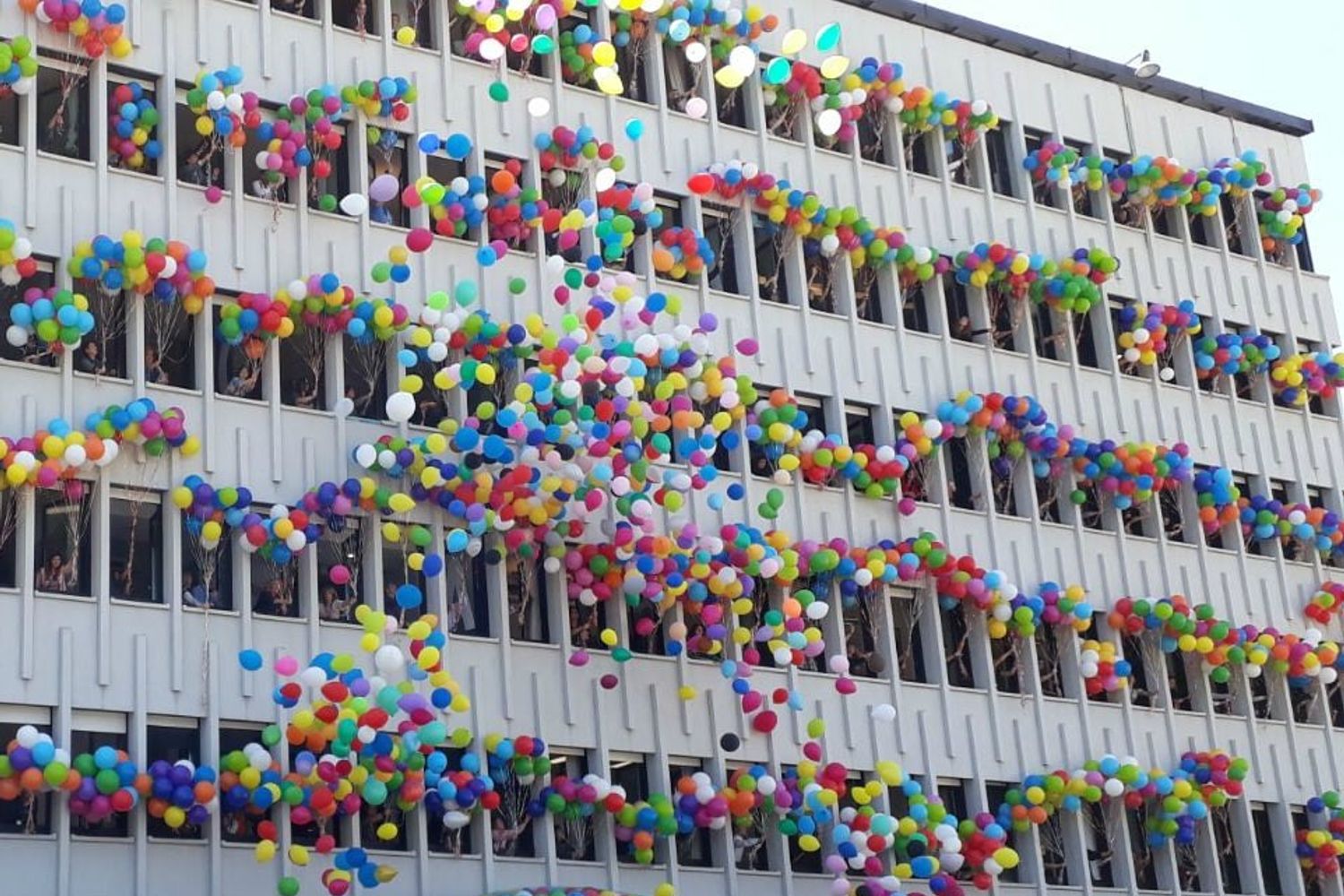 &nbsp;Il flash-mob alla Siae con migliaia di palloncini