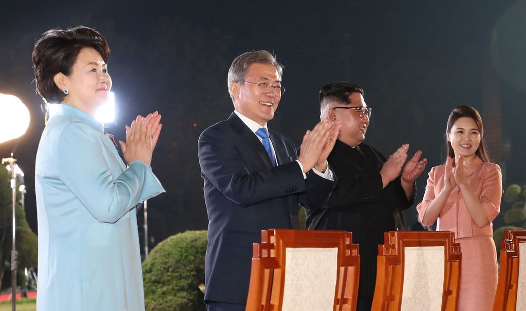 &nbsp;Moon, Kim e rispettive consorti