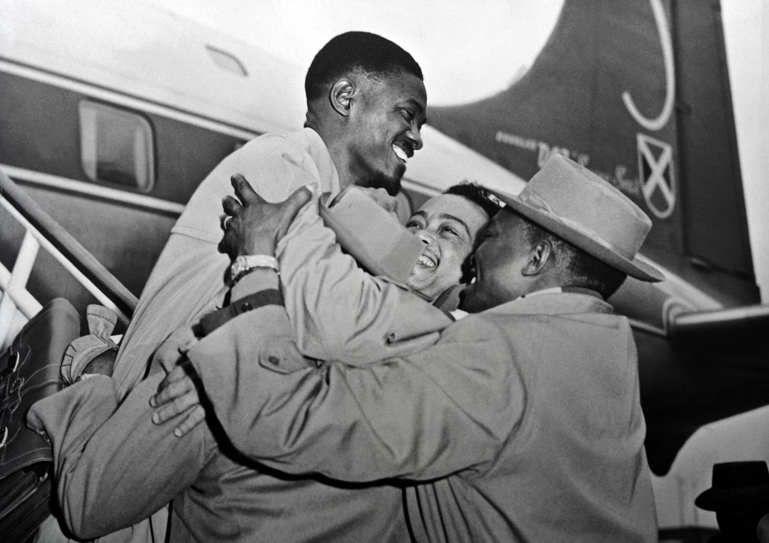 Patrice Lumumba accolto all'aeroporto di Bruxelles il 27 gennaio 1960 dove era per partecipare a una conferenza sei mesi prima della dichiarazione di indipendenza del Congo