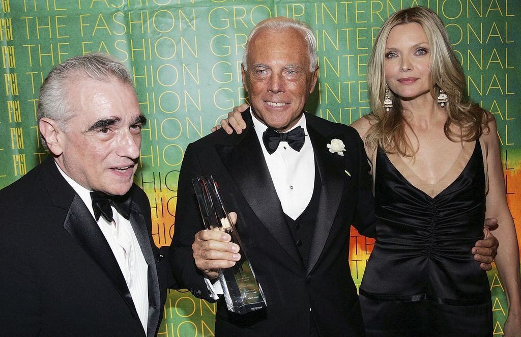 &nbsp;Michelle Pfeiffer con Giorgio Armani e Martin Scorsese nel 2004