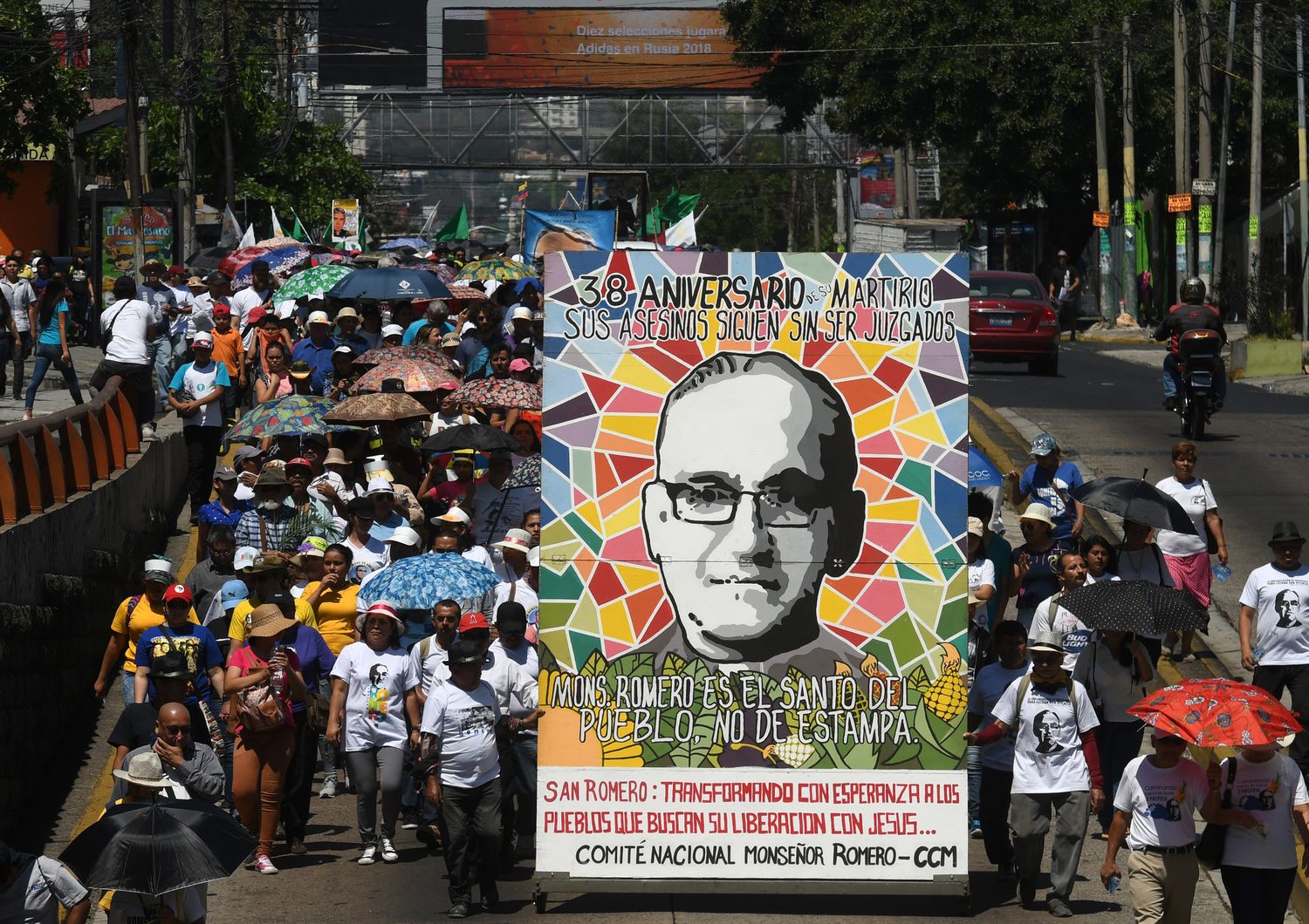 marcia per 38&deg; anniversario dell'assassinio dell'arcivescovo Oscar Arnulfo Romero (Afp)