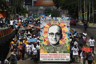 marcia per 38&deg; anniversario dell'assassinio dell'arcivescovo Oscar Arnulfo Romero (Afp)