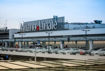 A Linate sì a profumi e acqua nel bagaglio a mano