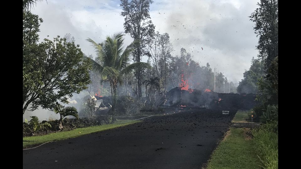 L'eruzione del vulcano Kilauea alle Hawaii (Afp)  &nbsp;