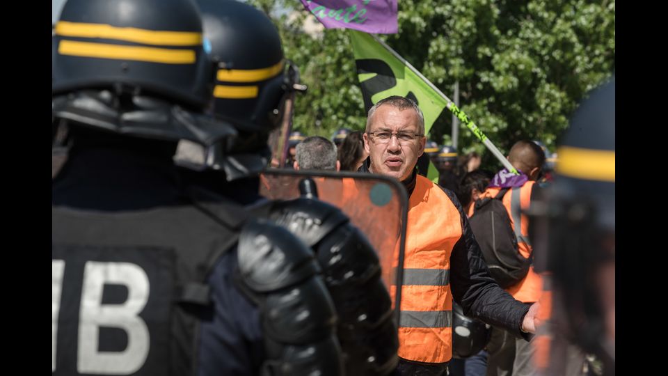 Imponenti le misure di sicurezza, con duemila agenti schierati. Misure necessarie dopo i gravi disordini del 1 maggio, che hanno portato all'arresto di oltre 100 persone.