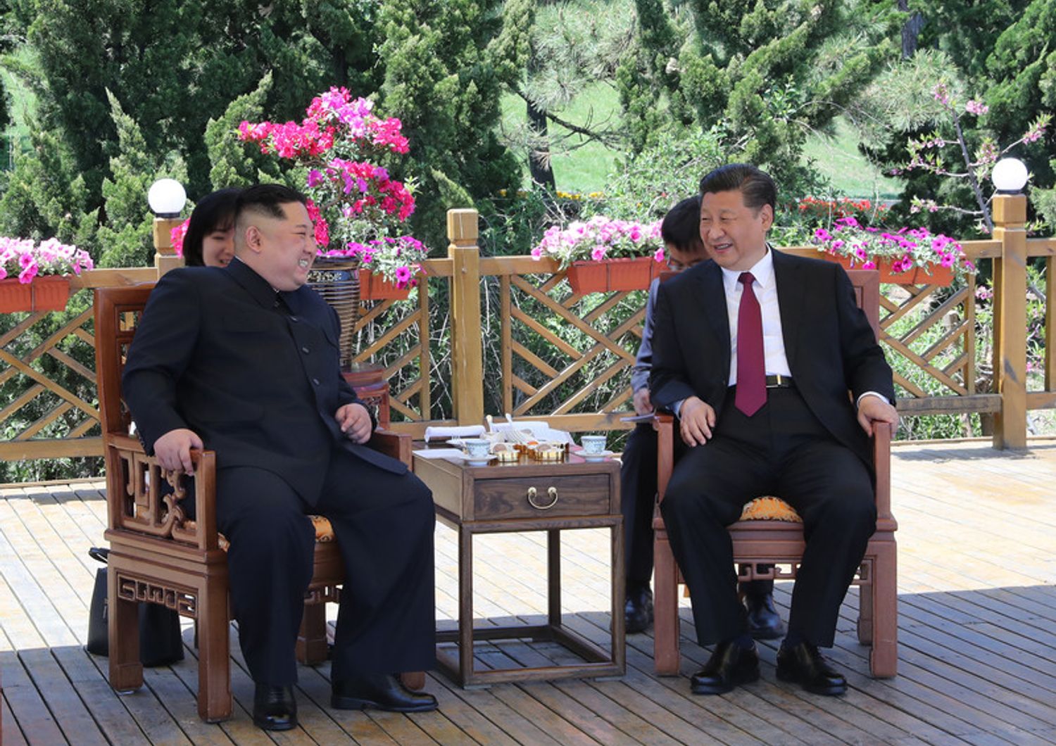 A sorpresa&nbsp;il presidente Xi&nbsp;Jinping&nbsp;ha voluto incontrare&nbsp;Kim&nbsp;in Cina