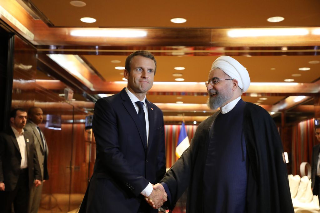 Emmanuel Macron e Hassan Rohani (Afp)&nbsp;