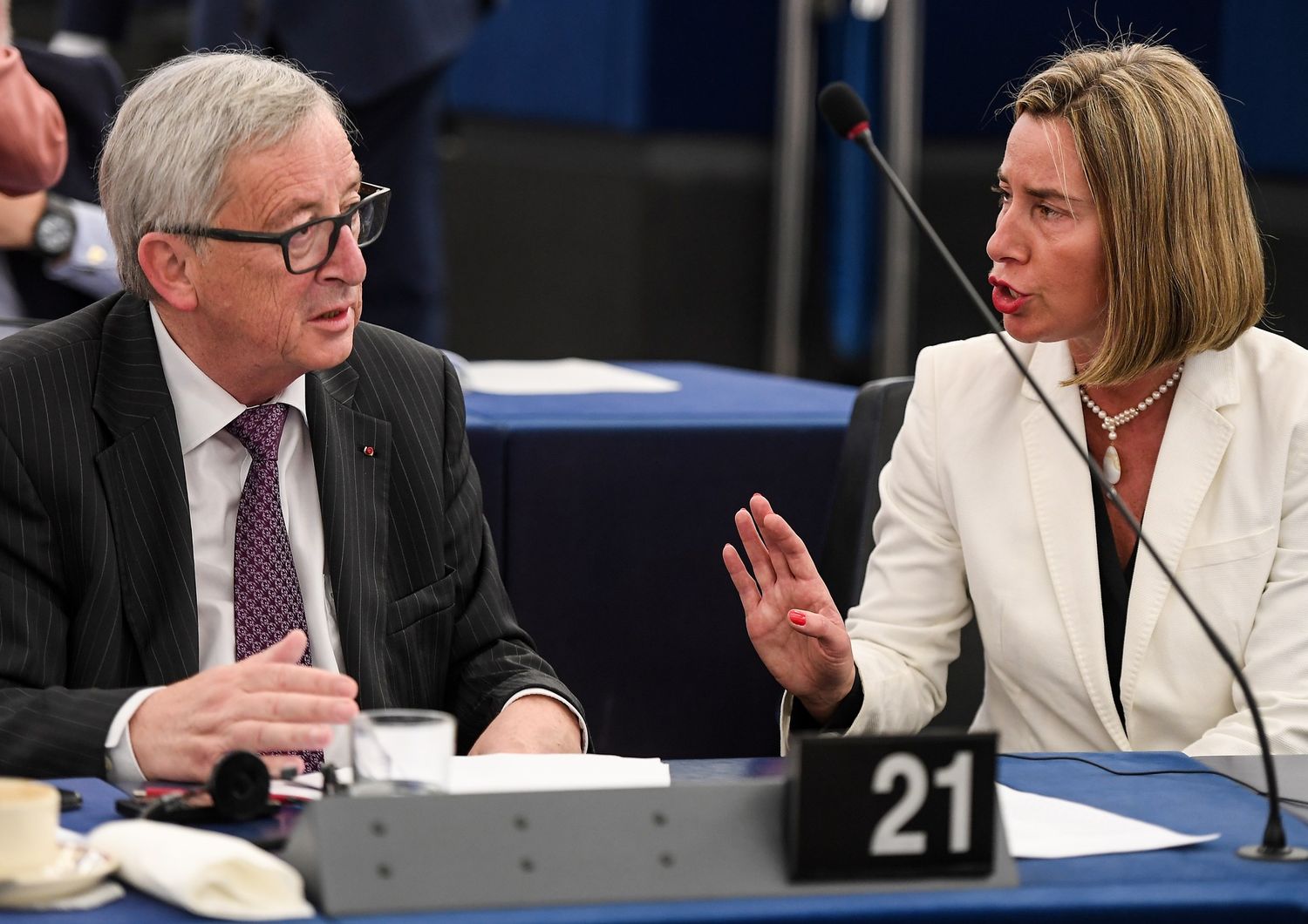 &nbsp;Juncker e Mogherini