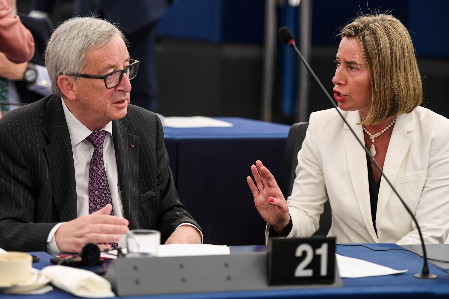 &nbsp;Juncker e Mogherini