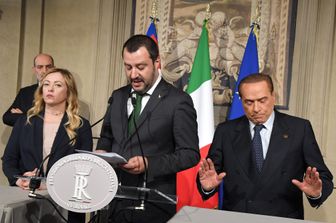 Arriva il lasciapassare di Berlusconi al governo&nbsp;Lega-M5s. Svolta decisiva?