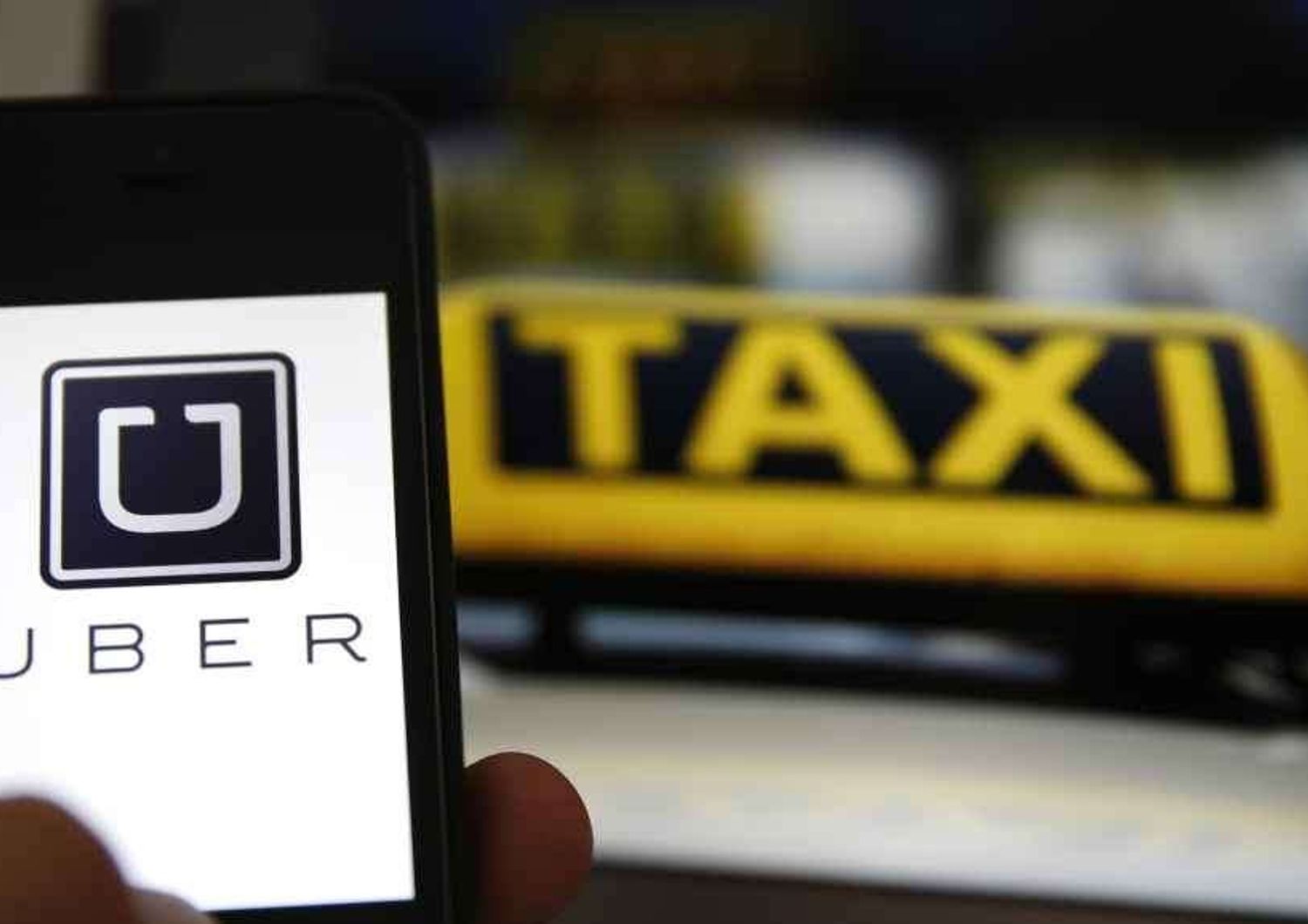 Uber vietata in Spagna, frenata la corsa dell'app anti-taxi