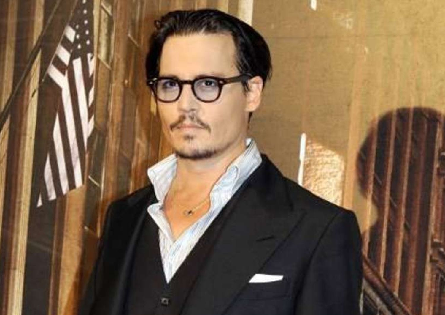 Johnny Depp spende 30. 000 euro per ritratto di Kate Middleton nuda