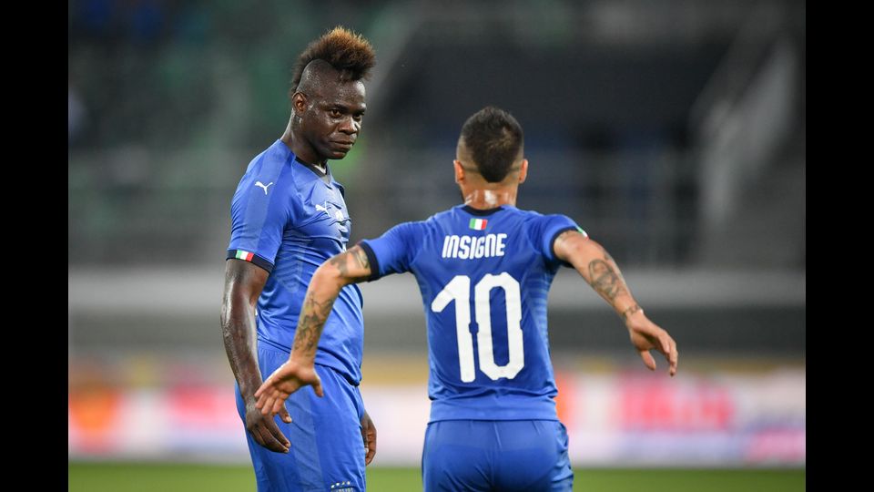 &nbsp;L'Italia batte l'Arabia Saudita 2-1 in amichevole nella prima partita con Roberto Mancini in panchina.&nbsp;