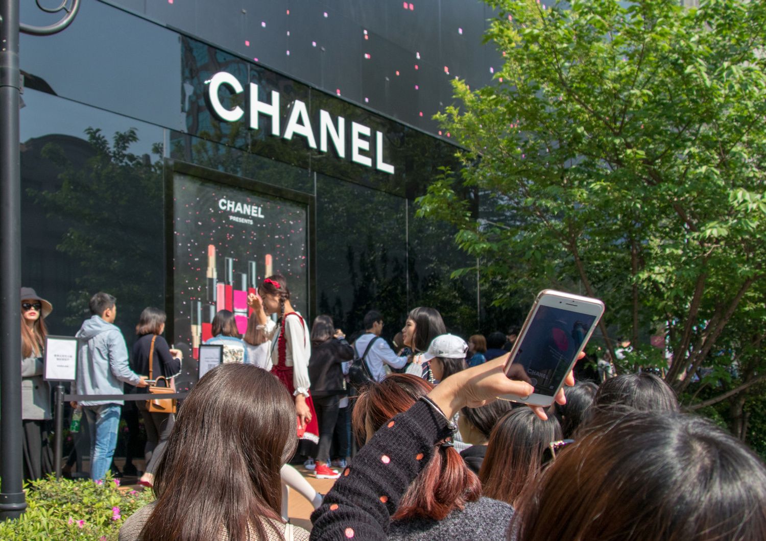 &nbsp;L'apertura di un negozio di Chanel a Shanghai