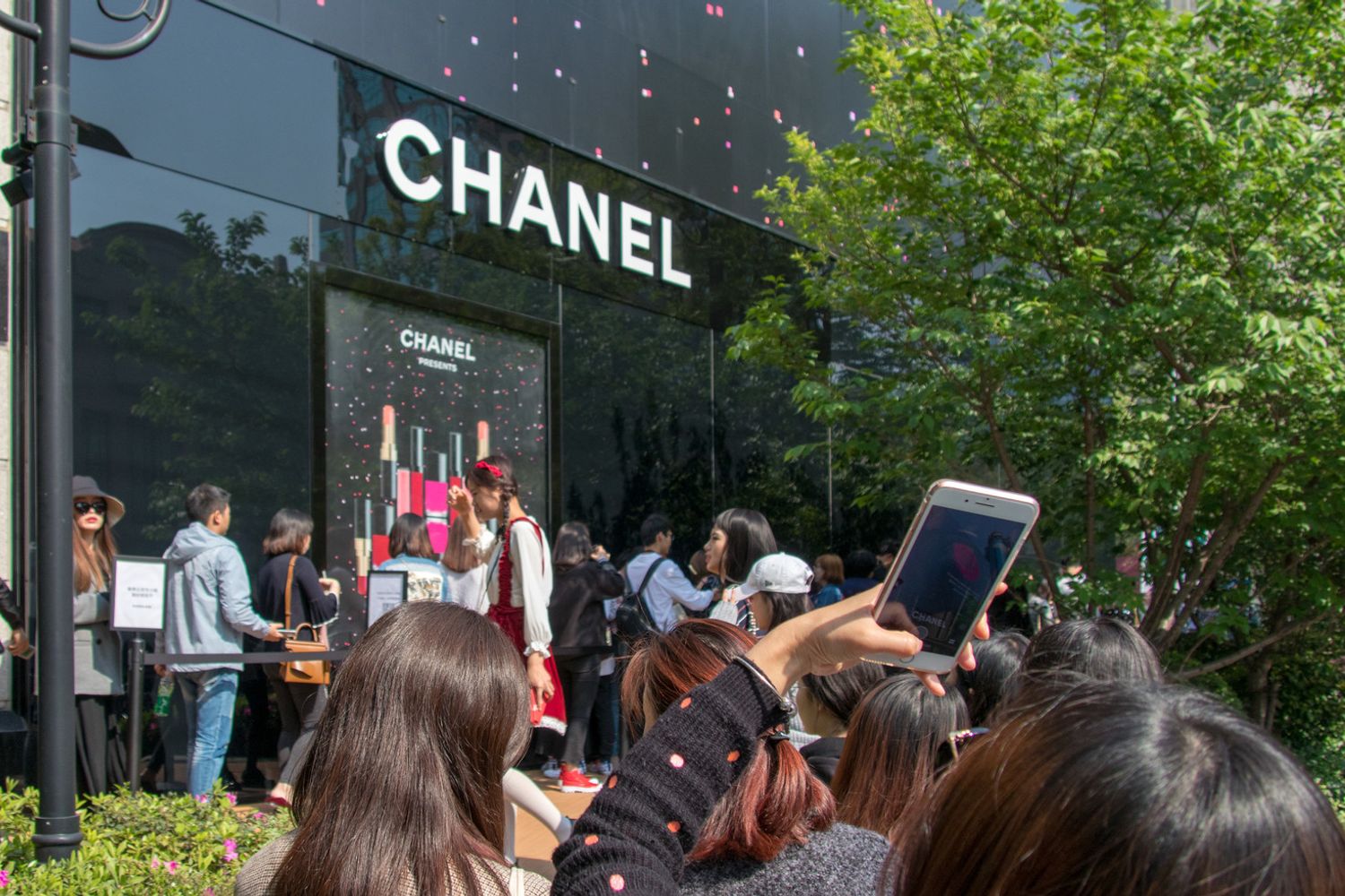 &nbsp;L'apertura di un negozio di Chanel a Shanghai