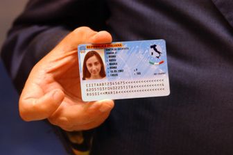 &nbsp;Una carta di identit&agrave; elettronica