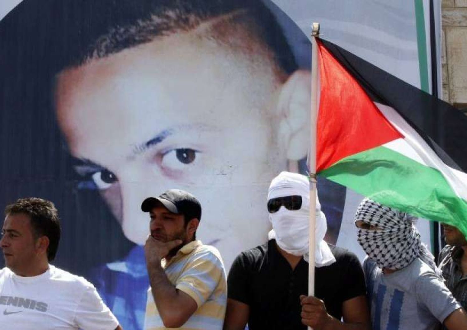 M.O.: rivelazione choc dall'autopsia, "il 16enne palestinese e' stato bruciato vivo"