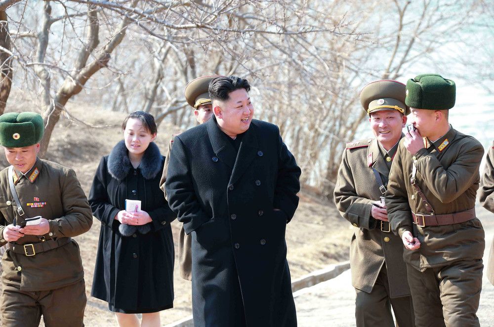 &nbsp;Kim-Jong-un con la sorella Kim-Yo-jong (AFP)