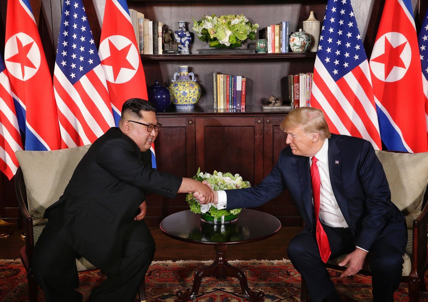 &nbsp;Negoziati per la denuclearizzazione. Vertice storico USA-Corea del Nord. Il Presidente degli Stati Uniti Donald Trump con il leader della Corea del Nord Kim Jong, Singapore il 12 giugno 2018&nbsp;&nbsp;