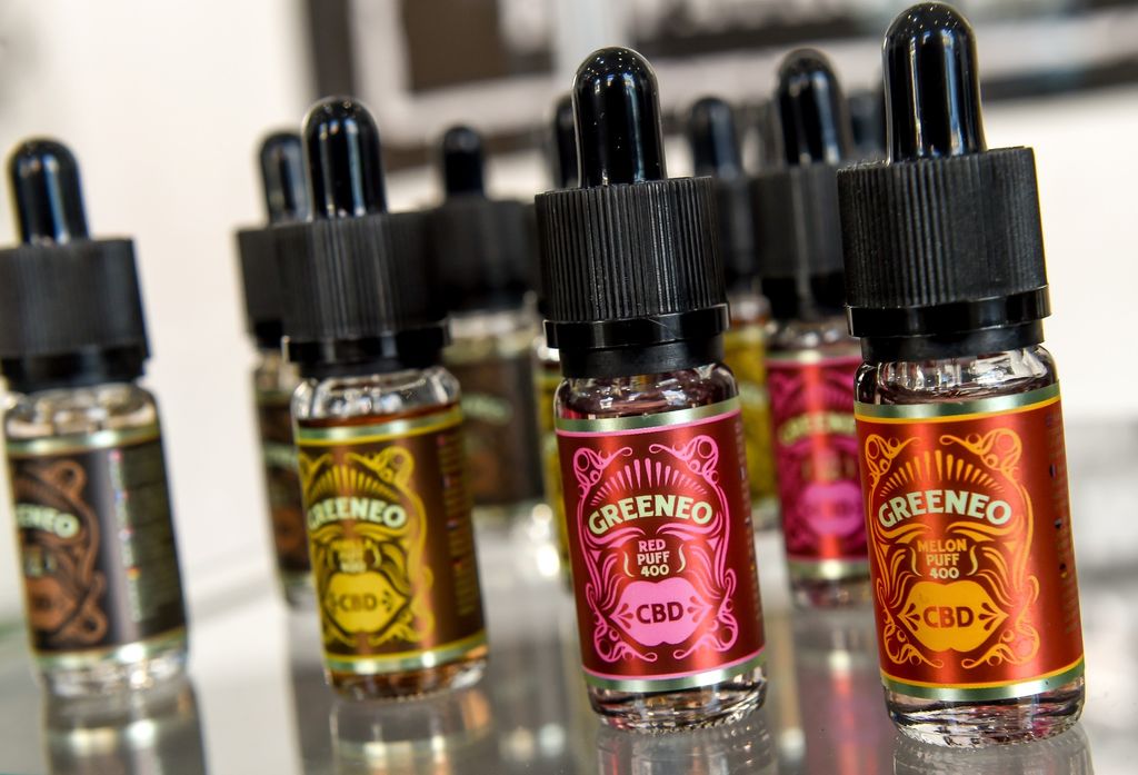 Ricariche per sigarette elettroniche contenenti cannabidiolo (CBD)