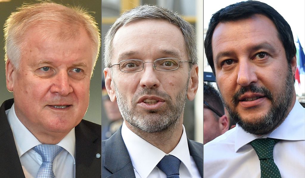 &nbsp;Tre ministri dell'Interno. Da sinistra il tedesco&nbsp;Horst Seehofer, al centro l'austriaco&nbsp;Herbert Kickl e a destra quello italiano Matteo Salvini&nbsp;