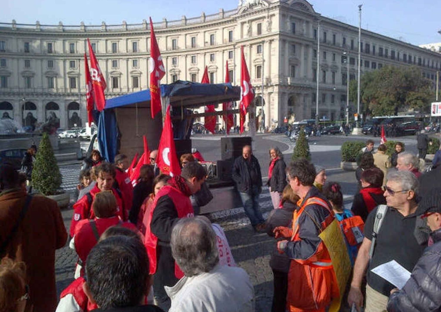 Lavoro: oggi sciopero generale Cobas-Cub, cortei in 25 citta'