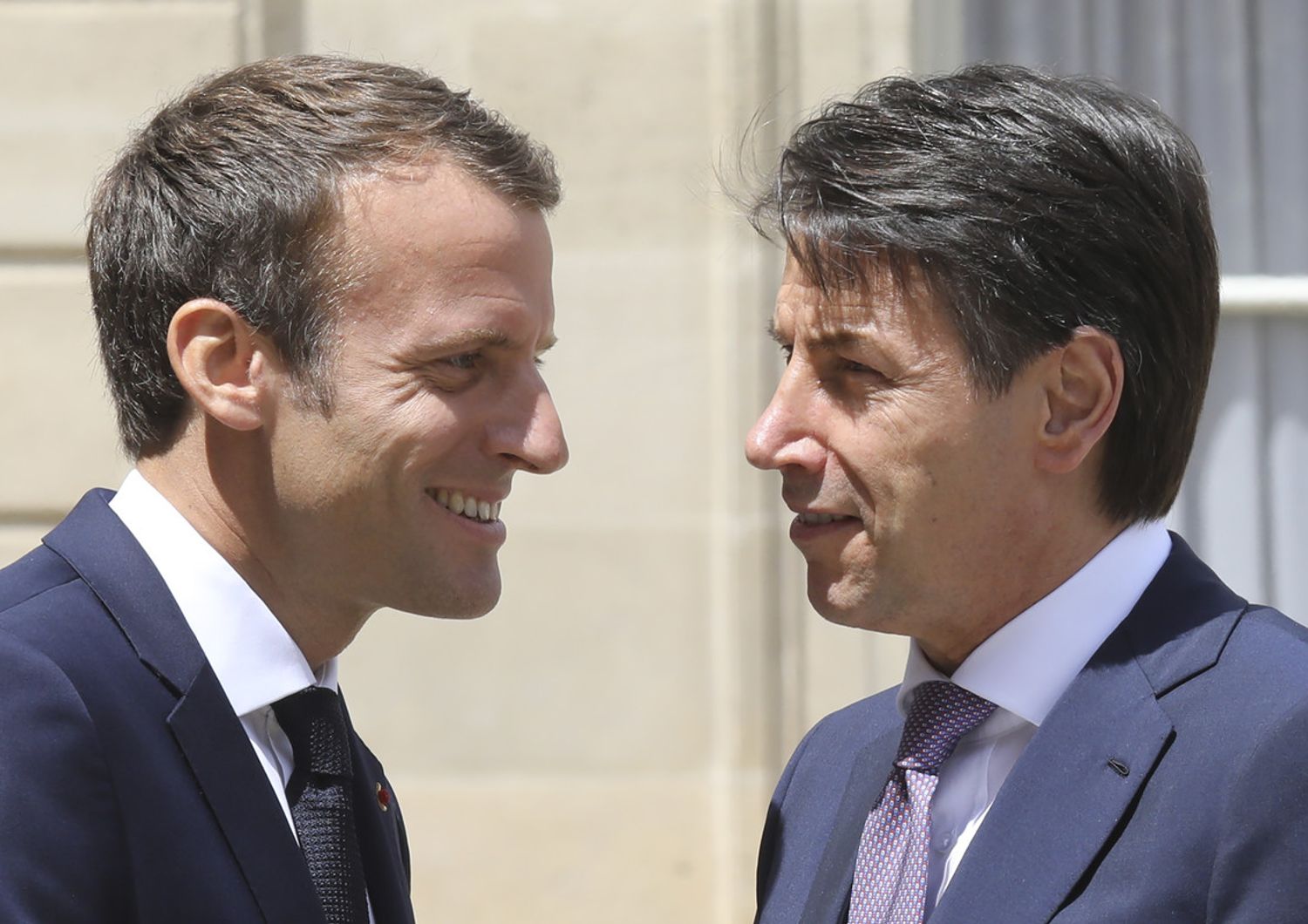 &nbsp;Emmanuel Macron e Giuseppe Conte