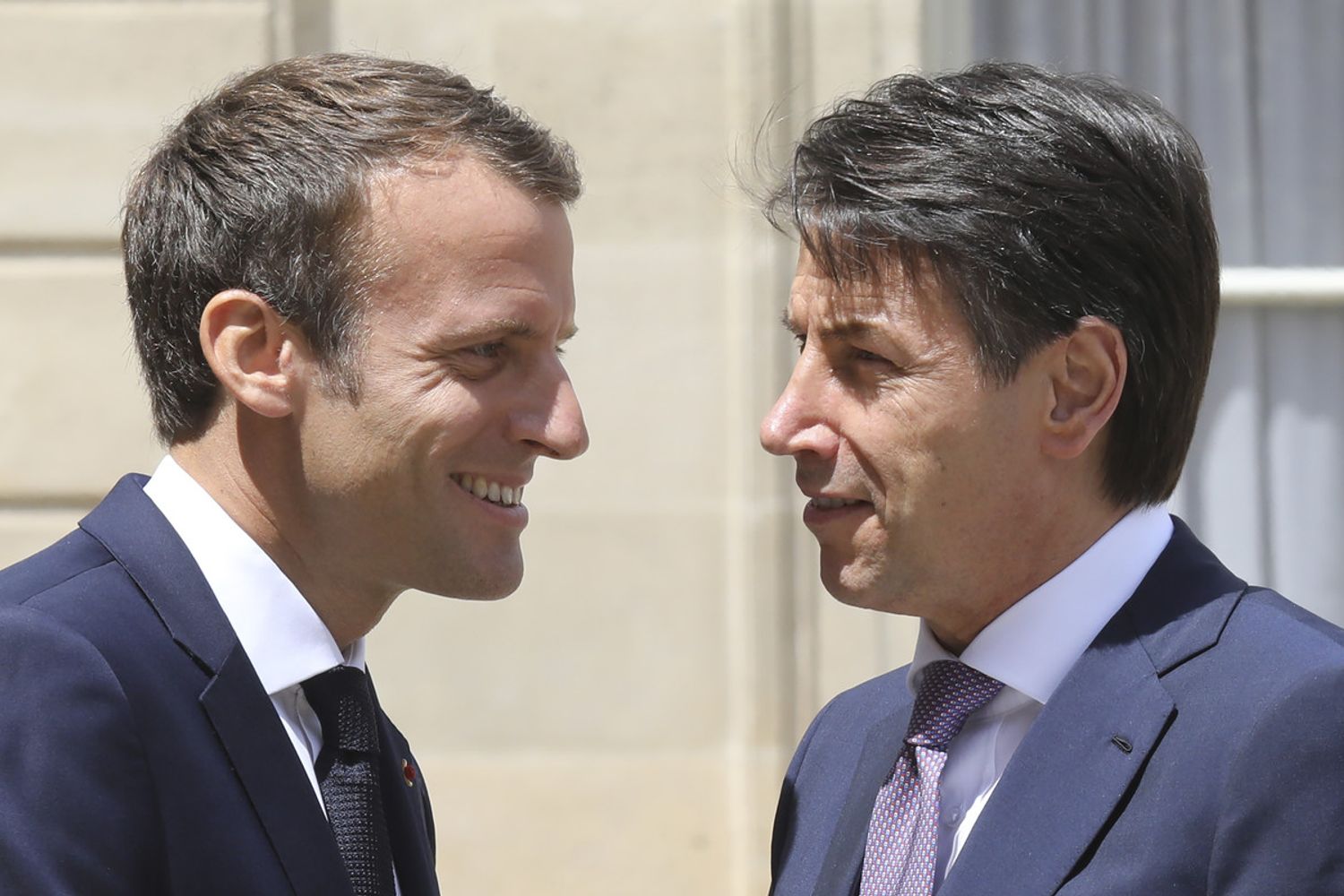 &nbsp;Emmanuel Macron e Giuseppe Conte