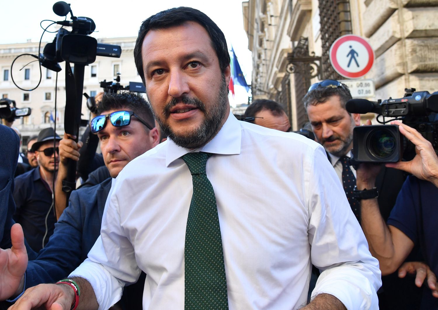 Perch&eacute; Salvini vuole bloccare i barconi carichi di riso asiatico