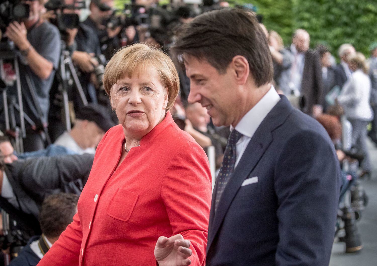 Migranti: Merkel, &quot;Dobbiamo venire incontro alle richieste dell&#39;Italia&quot;