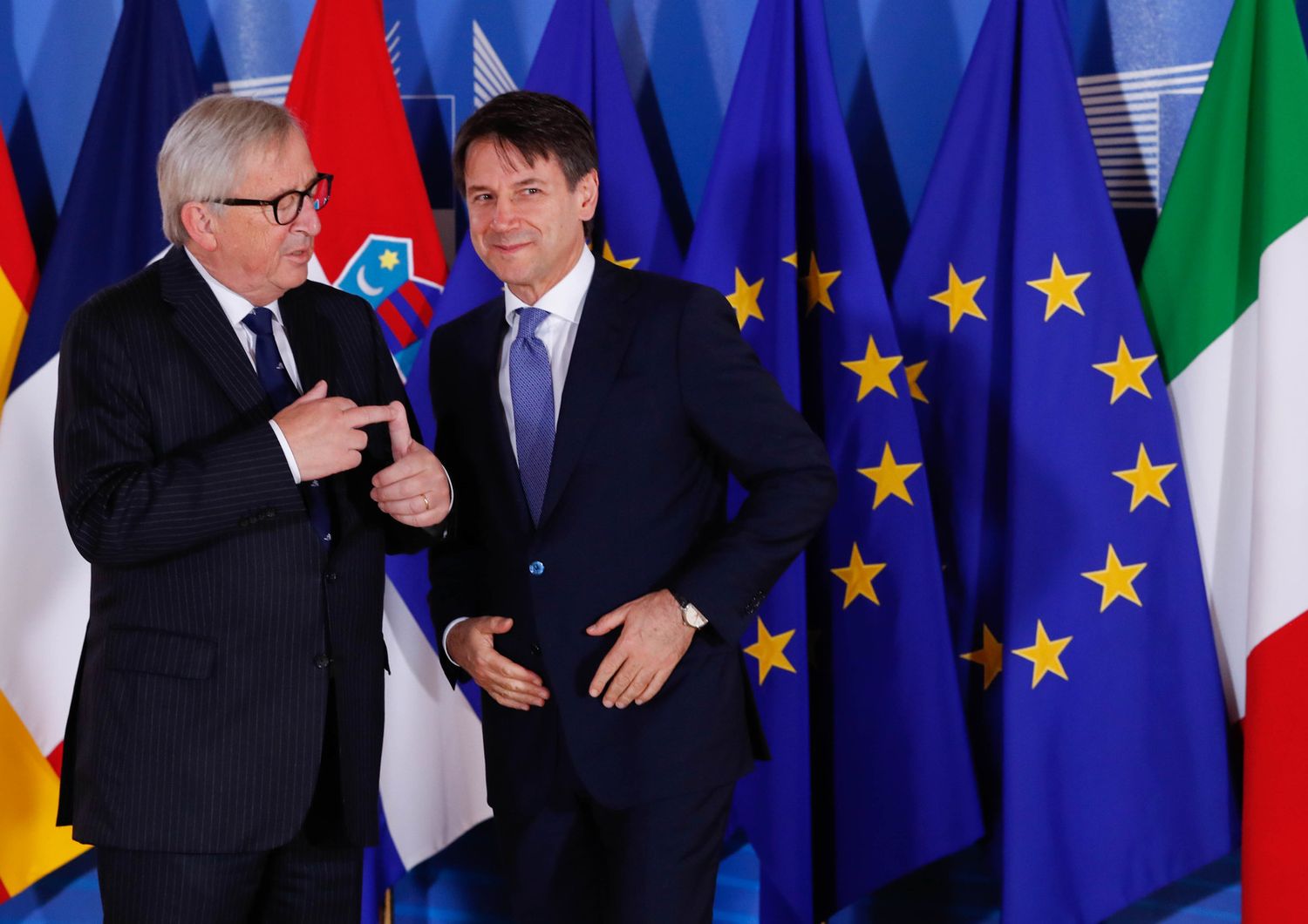 &nbsp;Il presidente della Commissione Ue Jean-Claude Juncker con il premier italiano Giuseppe Conte