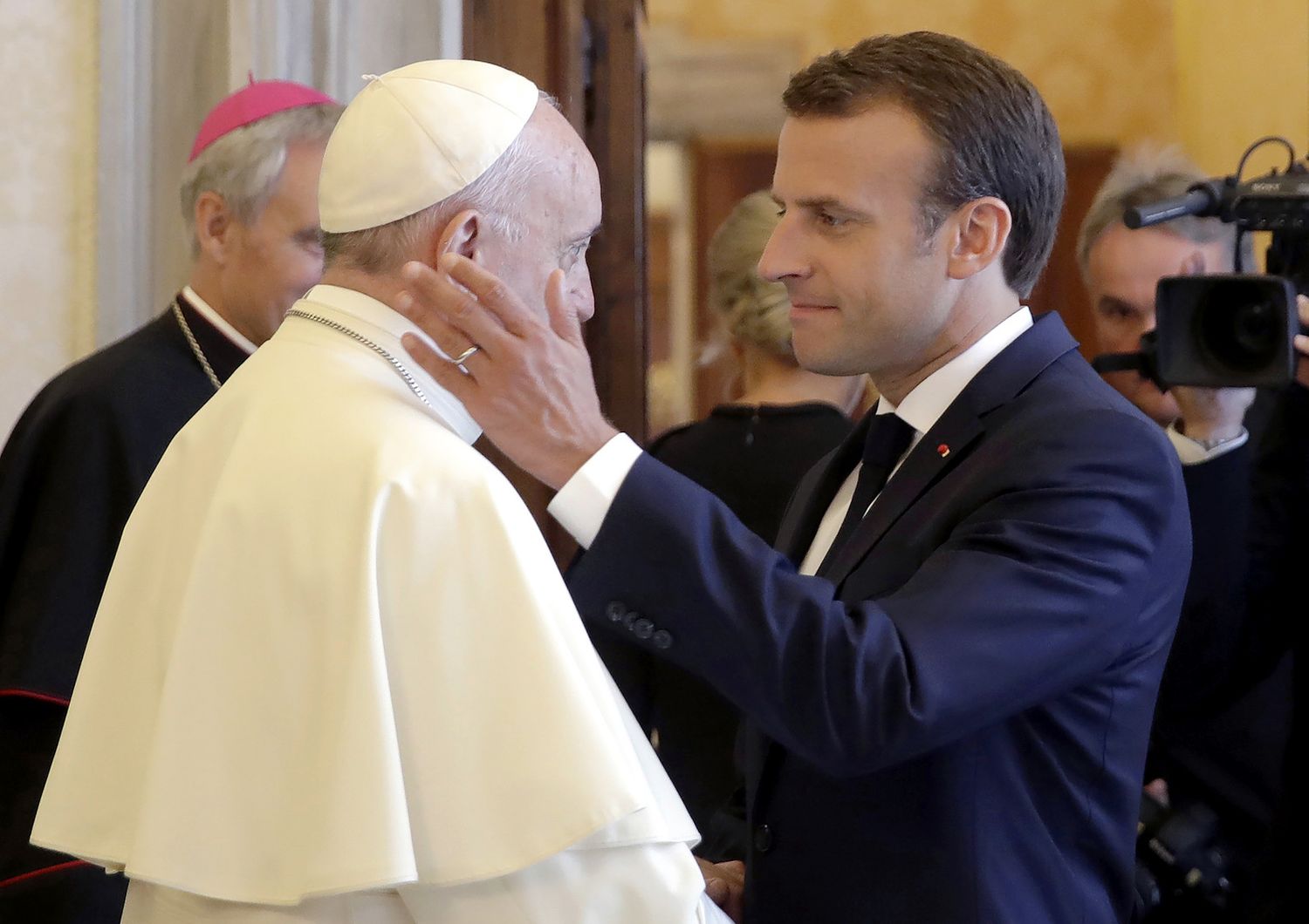 Macron e Papa Francesco