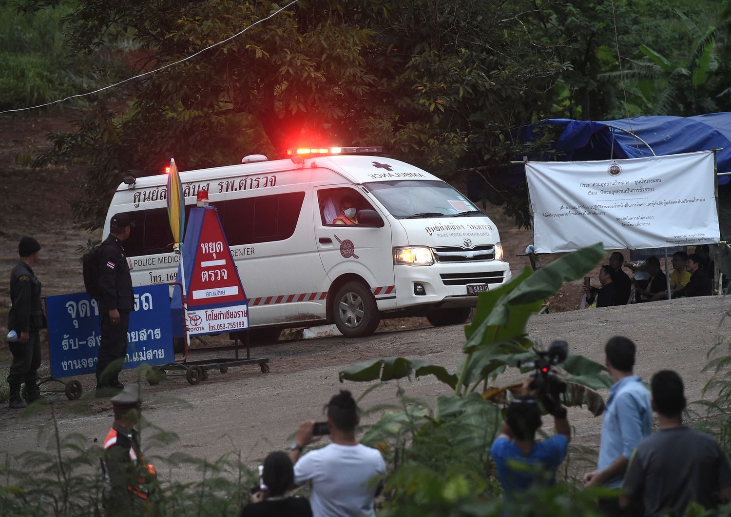 Thailandia: le operazioni di soccorso non sono ancora riprese a causa del meteo