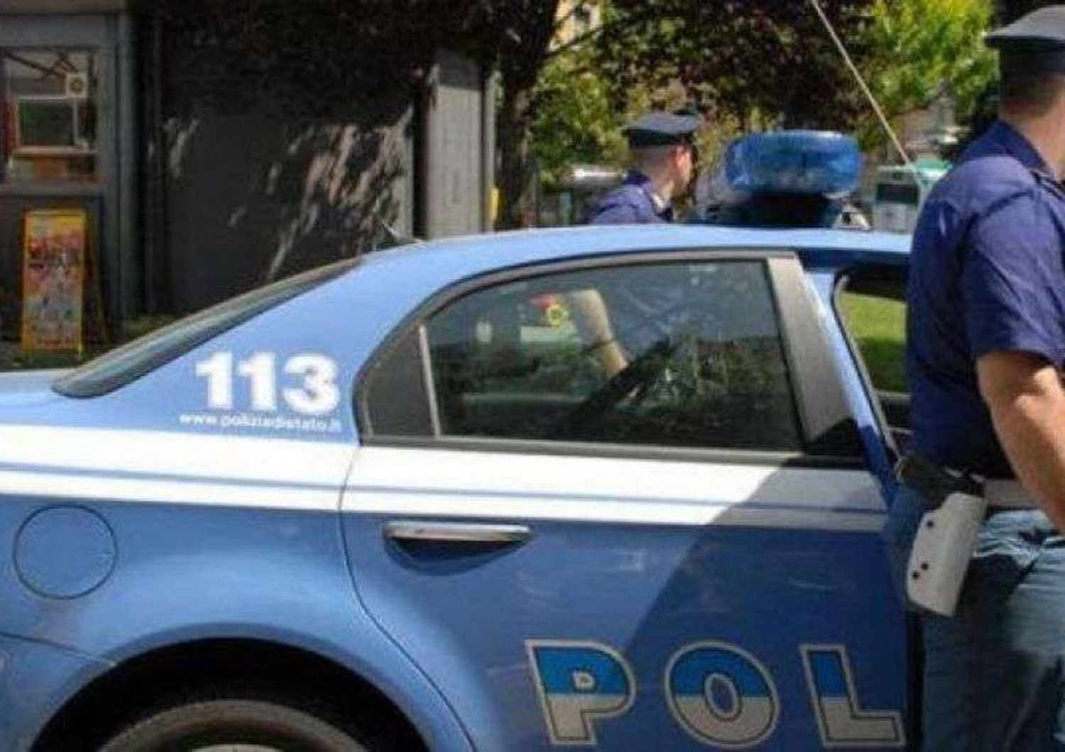 Roma: sparatoria in strada, gambizzato un uomo