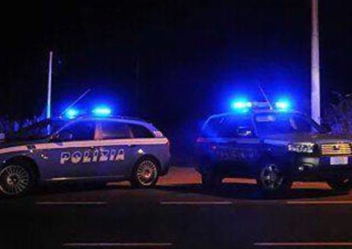 Polizia, auto&nbsp;