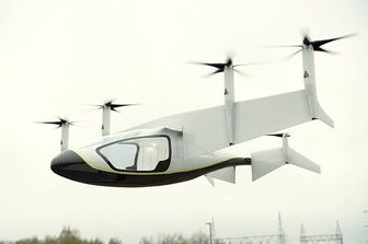 &nbsp;Il taxi volante Evlot di Rolls Royce