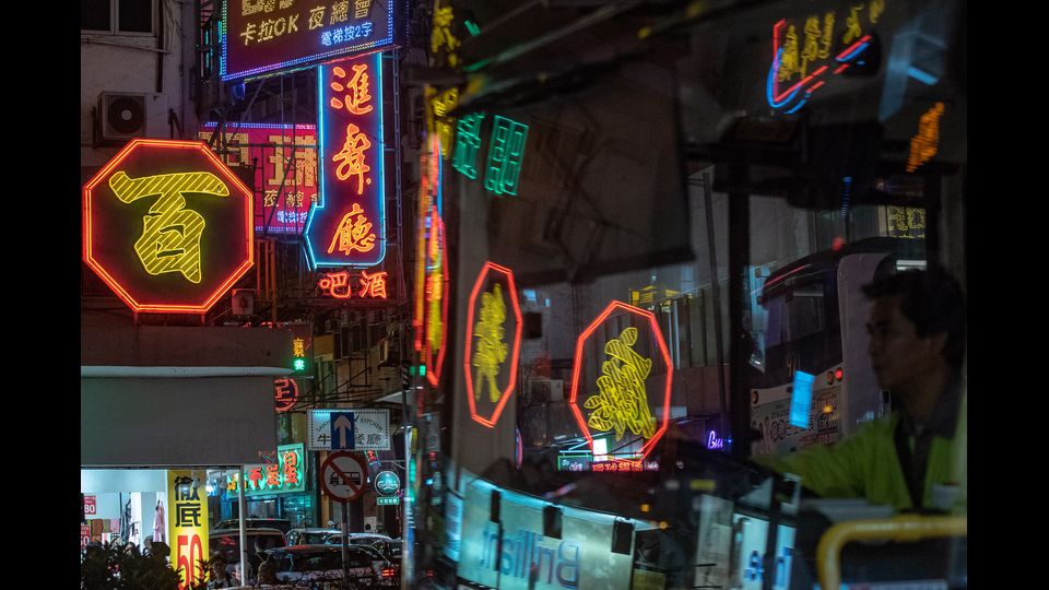 Insegne al neon a Hong Kong (Afp)&nbsp;