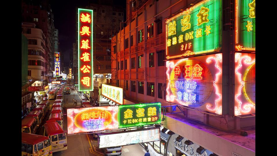 Insegne al neon a Hong Kong (Afp)&nbsp;