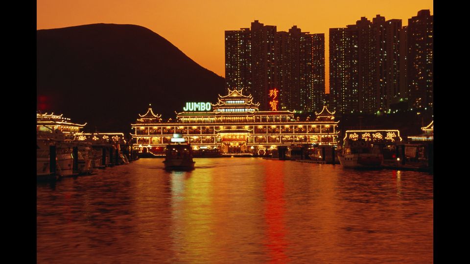 Insegne al neon a Hong Kong (Afp)&nbsp;