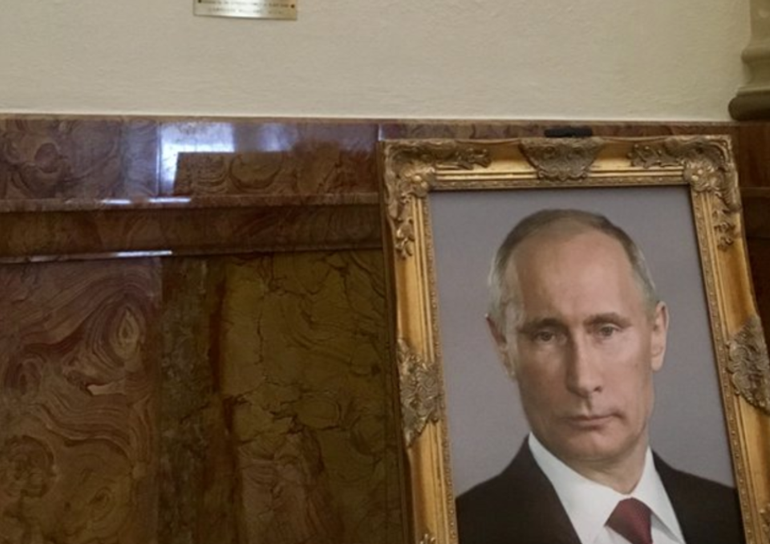 Nel parlamento del Colorado &egrave; spuntato un ritratto di&nbsp;Putin