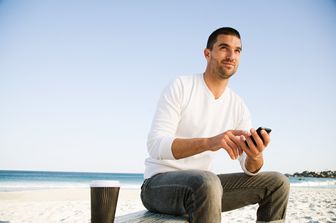 &nbsp;smartphone spiaggia vacanze