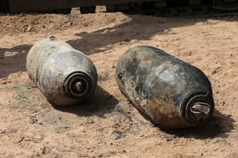 &nbsp;Ordigni della Seconda guerra mondiale in attesa di essere fatti brillare, immagine di archivio