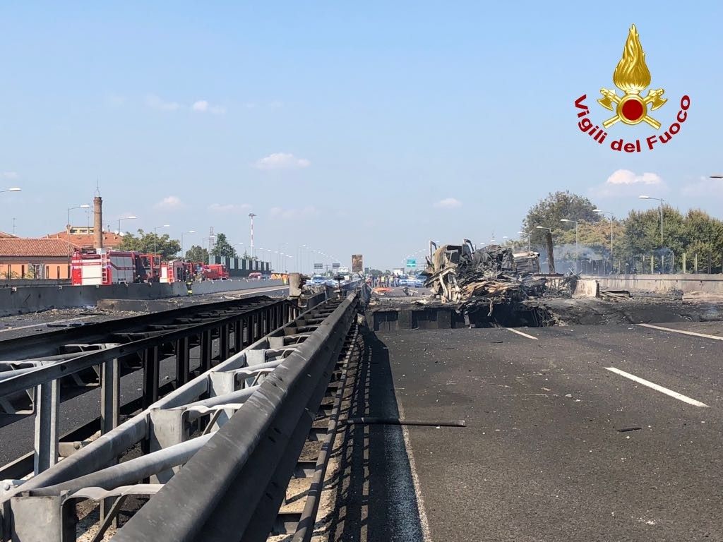 Incidente Bologna, Borgo Panigale, esplosione autocisterna