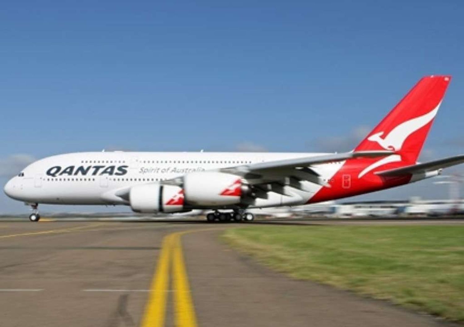 Tre voli Qantas costretti ad atterraggio in meno di 24 ore, due erano A380