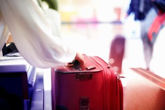 &nbsp; Partenze, viaggiare, migrare, voli, aeroporto, valigie