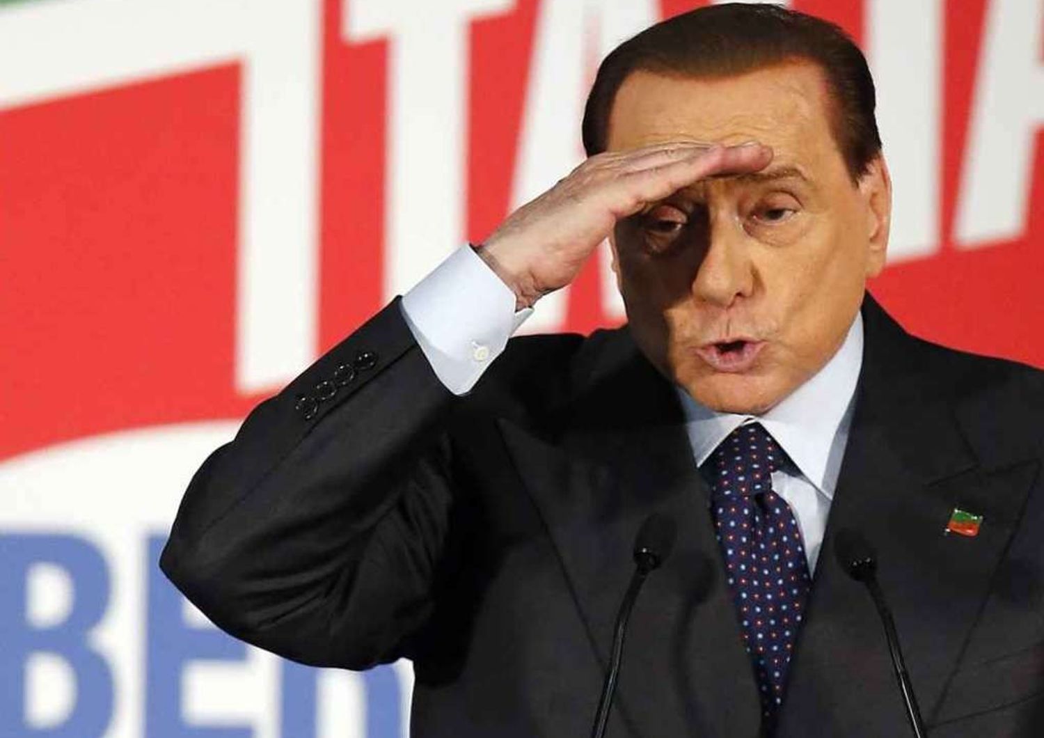 Caso Ruby: Berlusconi assolto Toti, "e' la fine di un incubo"