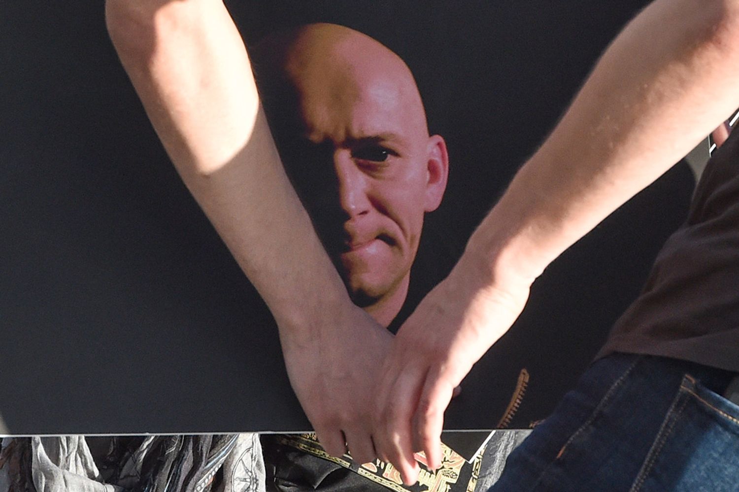 &nbsp;Un'immagine del regista&nbsp;Aleksandr&nbsp;Rastorguyev durante i suoi funerali, il 7 agosto 2018