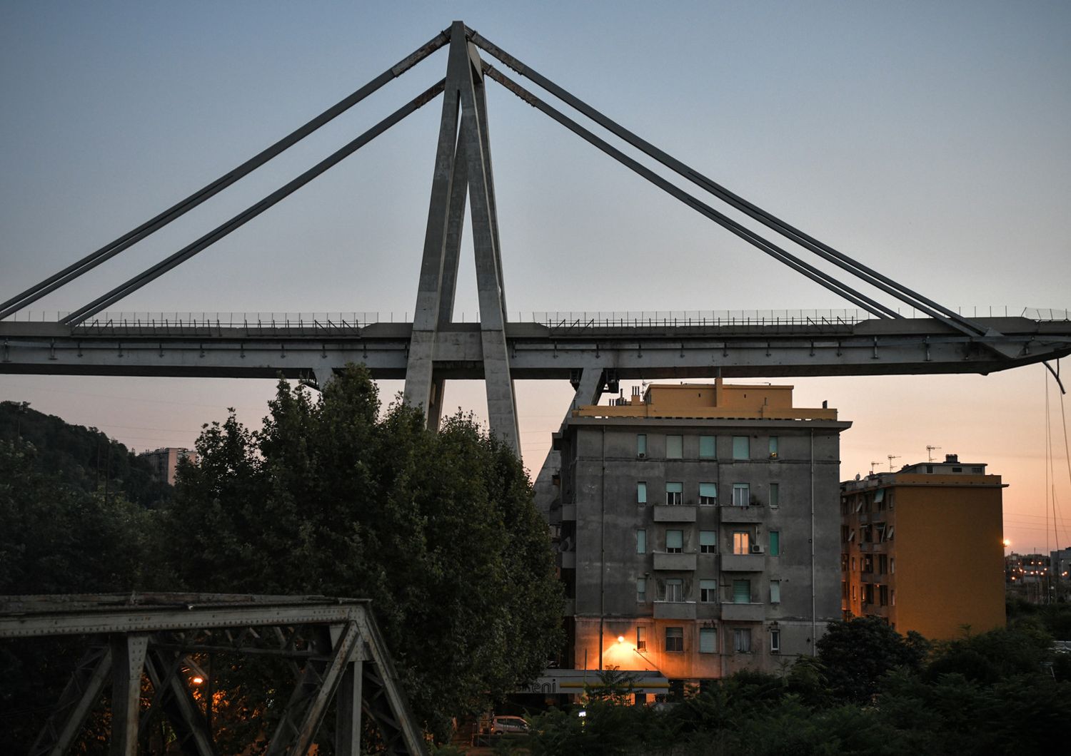 Il bilancio delle vittime di Genova scende a 38. Il governo verso la revoca della concessione ad Autostrade