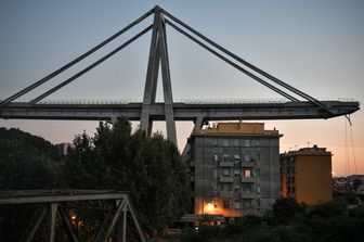 Il bilancio delle vittime di Genova scende a 38. Il governo verso la revoca della concessione ad Autostrade